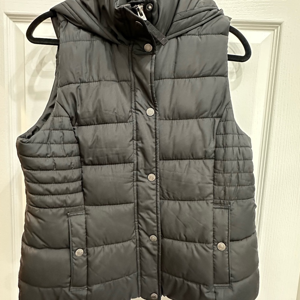 Abercrombie & Fitch Puffer Vest with Hood